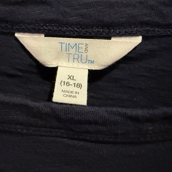 Time and Tru Navy Tee with White Embroidered Sleeves Like New Size XL - Picture 4 of 4